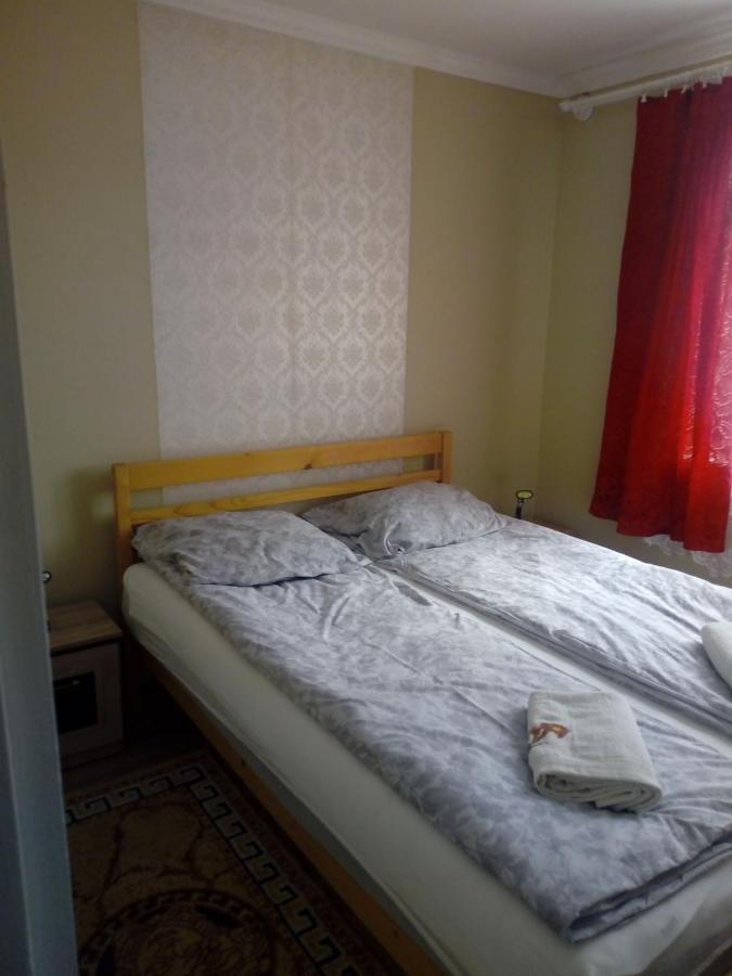Kiraly Apartman Gheorgheni  Bagian luar foto